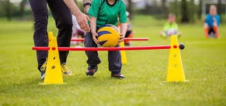 新版外国人永居证“五星卡”正式启用！哪些外国人可申请？一文读懂